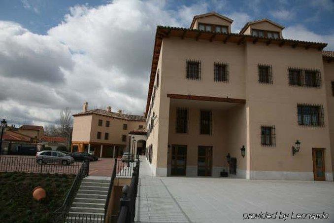Azz Claras & 4* Peñafiel