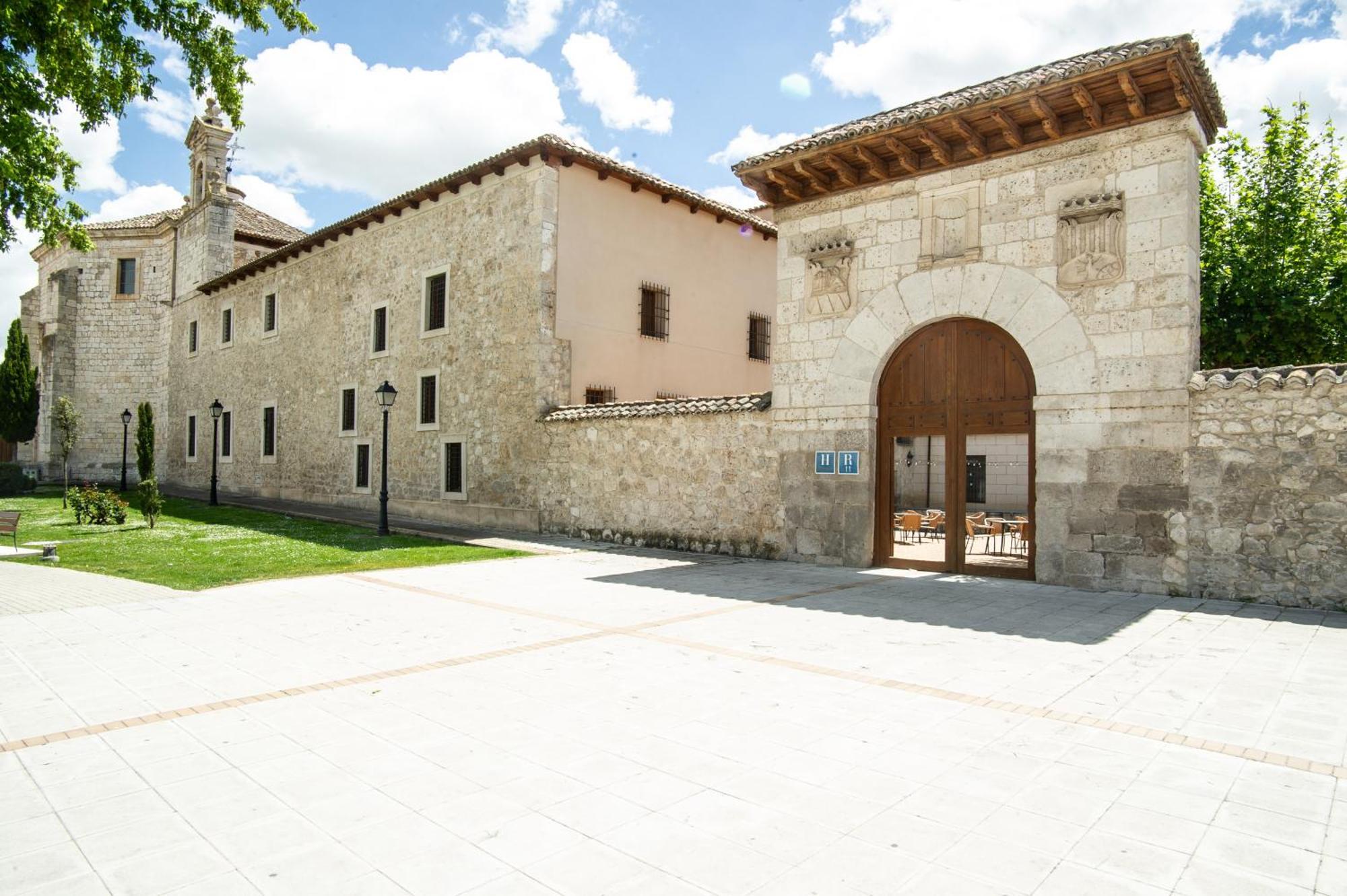 Hotel Azz Claras & Peñafiel