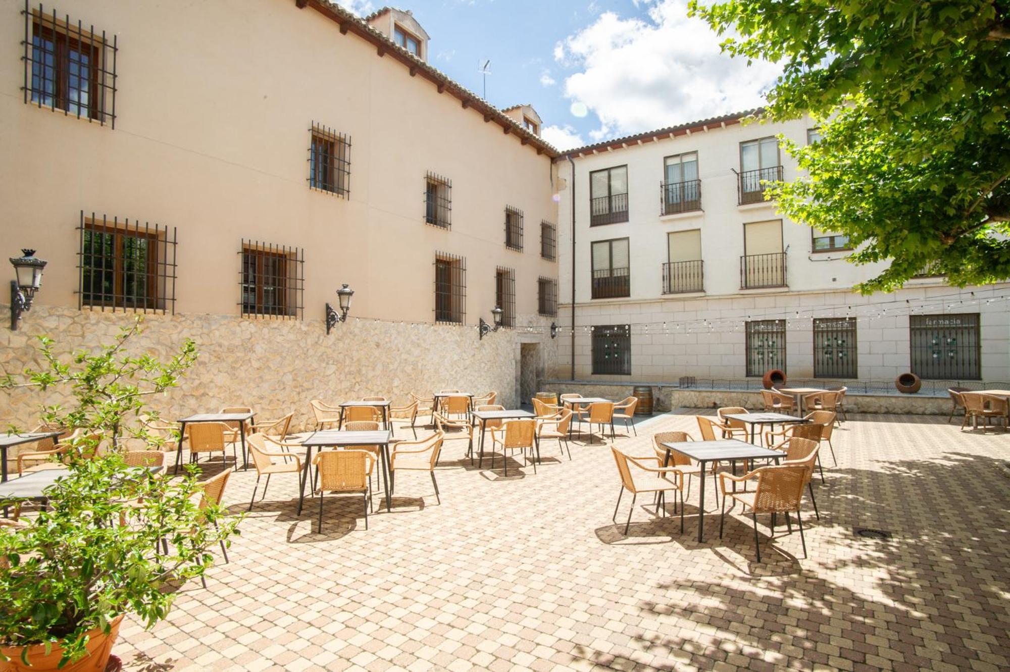 Hotel Azz Claras & Penafiel