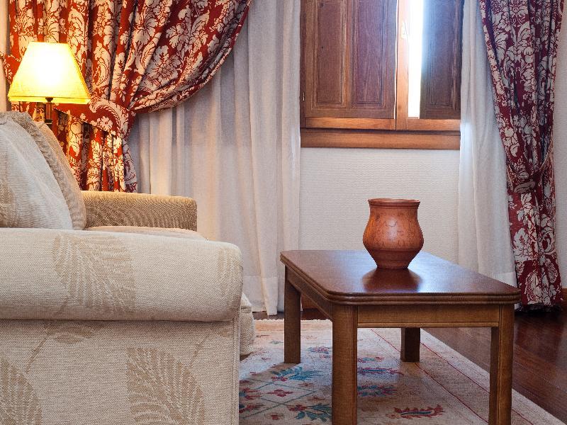 Hotel Azz Claras & 4*