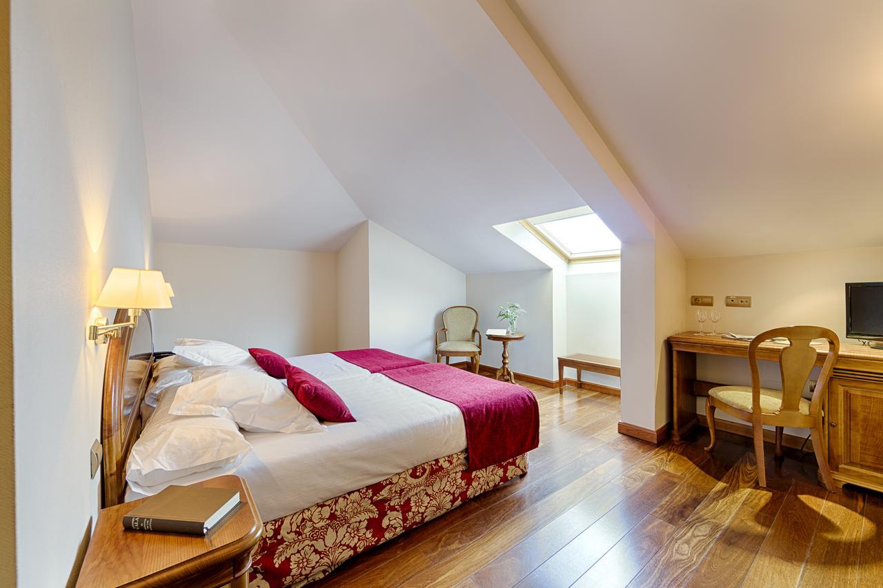 Azz Claras & Hotel 4*
