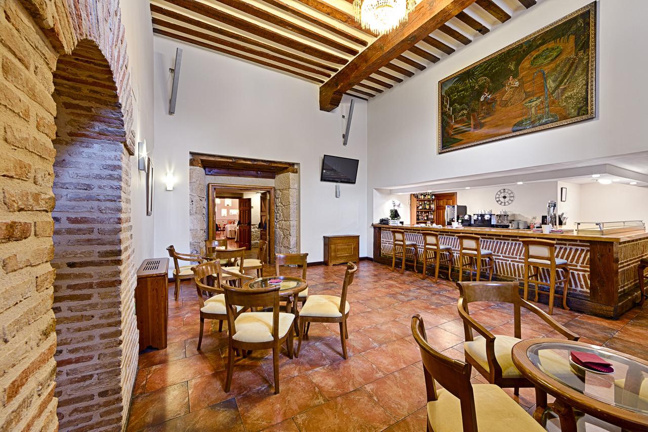 Azz Claras & 4* Penafiel