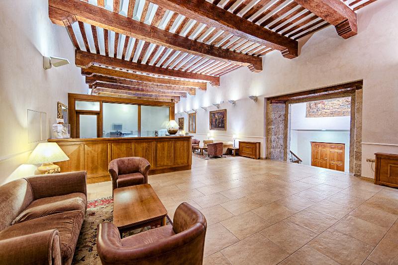 Azz Claras & 4* Peñafiel